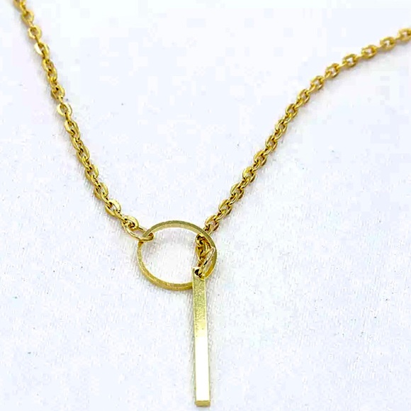 Just In!  Beautiful gold tone necklace. NEW - Picture 3 of 3